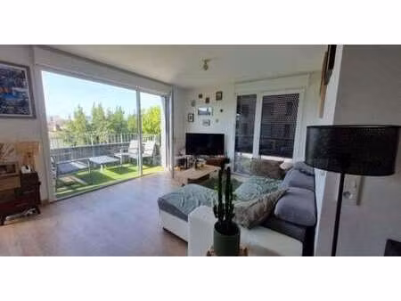 location appartement 3 pièces à cenon (33150) : à louer 3 pièces / 70m² cenon
