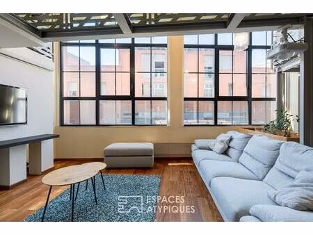 loft contemporain lumineux avec verrière hors norme