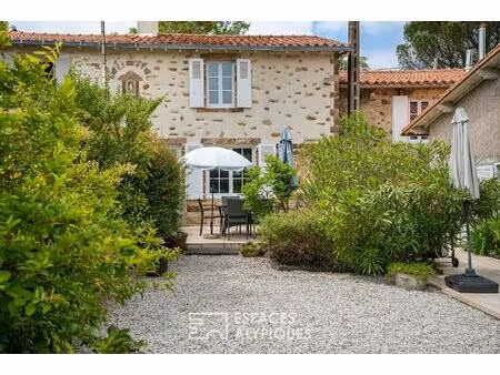 ensemble immobilier de caractère dans un cadre champêtre