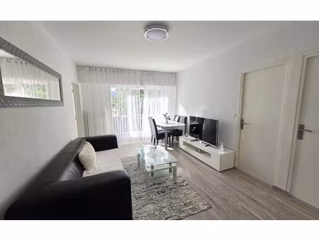 location appartement  45.45 m² t-2 à ferney-voltaire  1 600 €