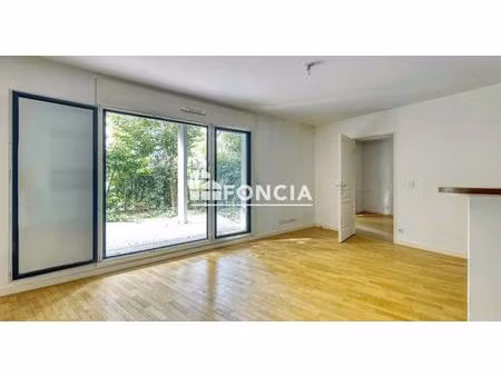 2 pieces avec jardin - 47 m² - issy-les-moulineaux / le fort d'issy