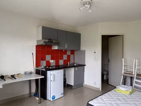 location appartement 1 pièce 20 m² à montmorot (39570)