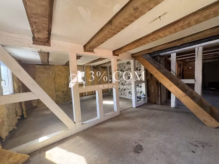3%com triplex à rénover totalement au centre de hochfelden