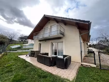 maison 5 pièces - 118 m2 au sol - jardin  terrasse et garage - challes-les-eaux