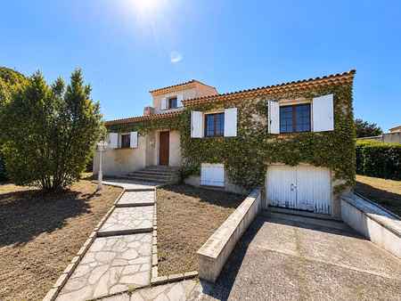 maison t5 de 115m² avec piscine et garage - pelissanne