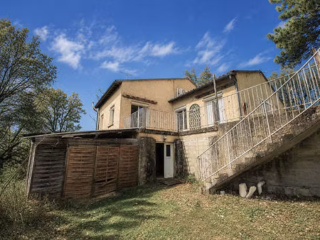maison avec vue dominante  cadre campagne