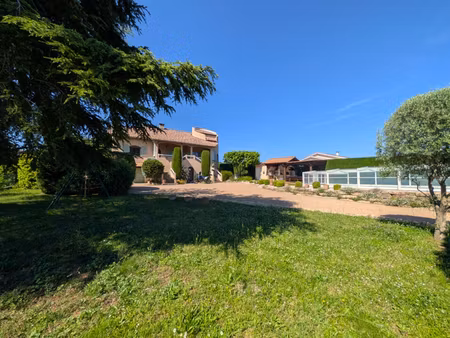 villa - ville sous anjou - 7 pièces - 200 m2