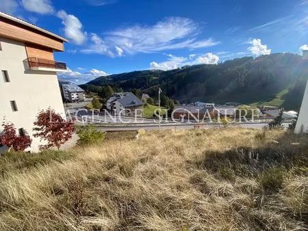 à vendre – terrain constructible 685 m² – valberg