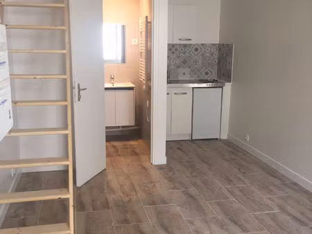 appartement rue du moutier - studio + mezzanine 19.99m²
