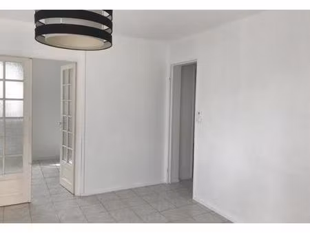 t3 / 56m² / poissy (rer a)