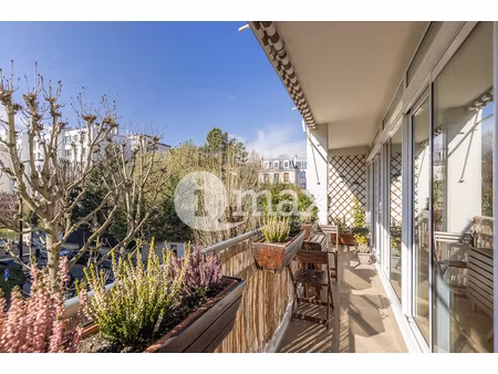 courbevoie charcot becon - 5 pieces balcon - 715 000 euros fai