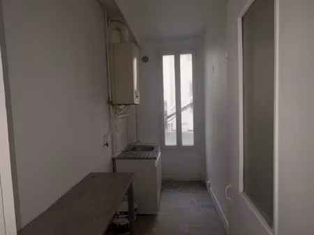 t2 de 33.56m² à 5' à pied des quatre chemins