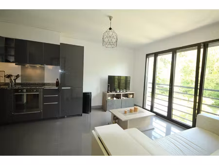 2 pièces en location meublée