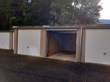 garage à louer # disponible de suite