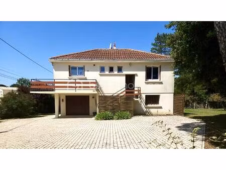 maison de 85 m² à saint-michel-chef-chef