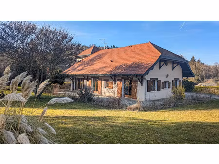 location meublée maison 4 pièces 141 m² à sillingy (74330)  1 990 €