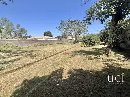 terrain 701m2 libre de constructeur