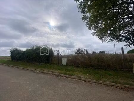 terrain de 1 473 m² à pussay