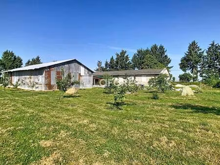 vente bureaux et commerces à saint-caradec (22600) : à vendre / 560m² saint-caradec