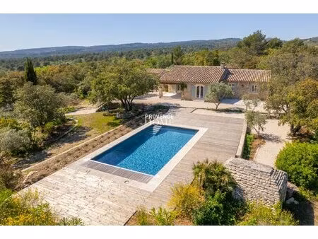 a vendre propriete entierement renovee avec vue panoramique a gordes luberon provence