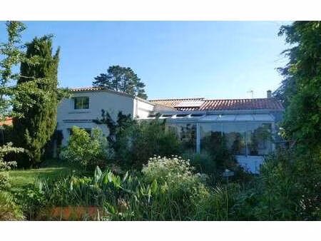 vente maison à mouilleron-le-captif (85000) : à vendre / 145m² mouilleron-le-captif
