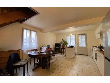 location maison  m² t-4 à villiers-en-lieu  560 €