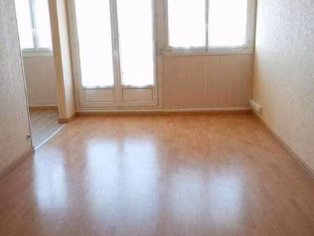 location appartement 3 pièces au mans heuzé - saint-georges (72000) : à louer 3 pièces / 6