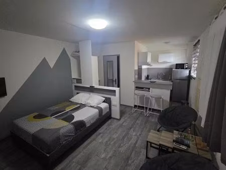 a vendre appartement t1 entièrement refait à neuf et meublé à cayenne secteur montabo.