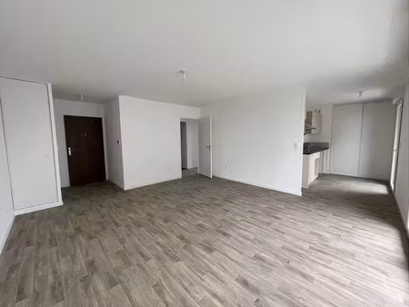 location appartement 3 pièces 62 m² à épron (14610)