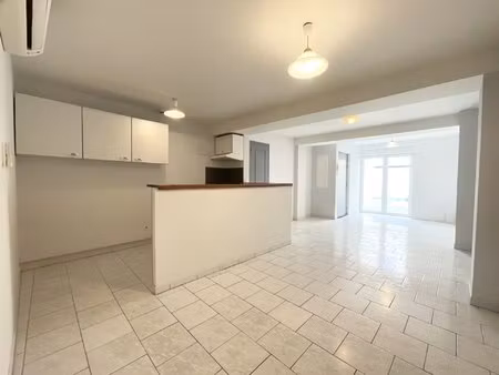 réalmont  appartement t3 en rez-de-chaussée