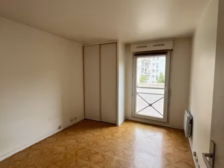 quartier les périchets. kremlin bicetre. studio - location vide