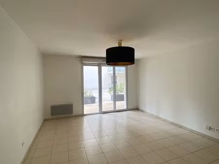 location appartement 3 pièces 64 m² à toulouse (31000)  739 €