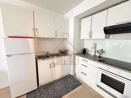 2p meublé - excellent etat - balcon + parking