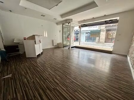 local commercial à louer hyper centre à quimper - réf 48 - 58 58 m²