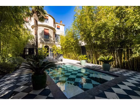 hotel particulier avec jardin- piscine - garage