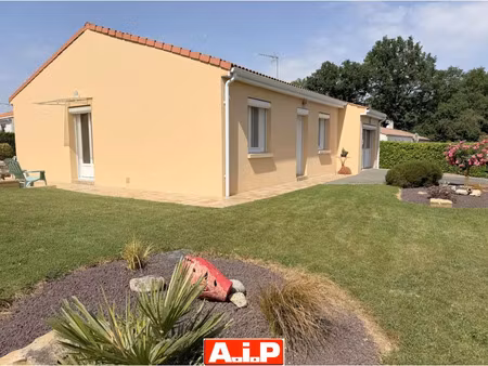 vente maison 4 pièces 86 m² la châtaigneraie (85120)