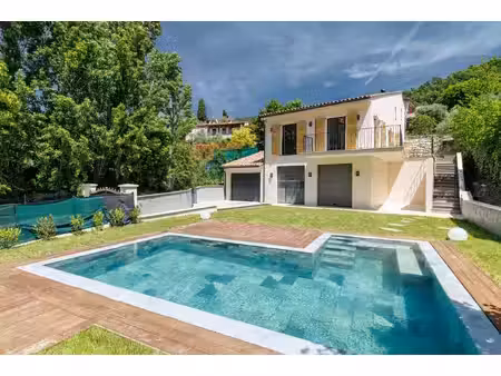 levens – maison 140 m2 + 60 m2 amenageable