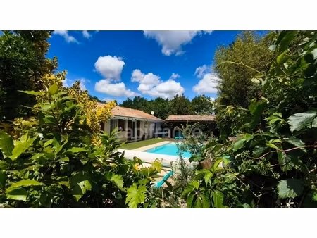 maison à vendre 5 pièces avec piscine mios (33)