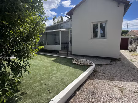 à louer – maison individuelle t3 d’environ 73 m² avec véranda  garage et extérieur