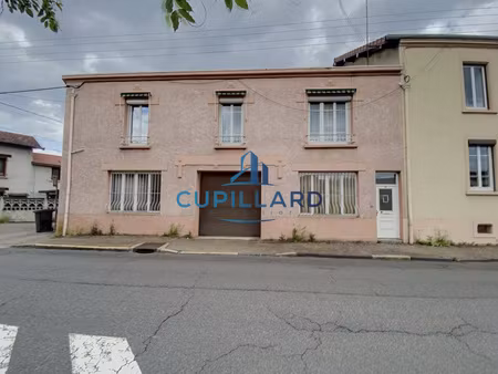 maison de 130 m2 - grand garage et atelier - riorges