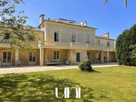 maison 8 pièces de 232 m2 avec dépendances - saint andre sur orne