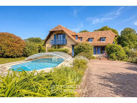 maison de campagne avec piscine couverte
