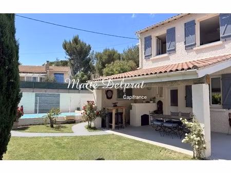 maison en plein centre de vedène (84) : piscine  terrasse et dépendance