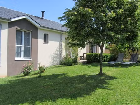 belle villa t4 de plain-pied d'environ 92 m² habitables sur 5