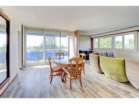 appartement t5 beau volume  lumineux et avec vue