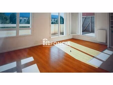 chessy-bourg  secteur très agréable  appartement de trois pièces 60m2  avec une terrasse d