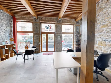 murs commerciaux de 46 m² + duplex de 20 m2 et cave voutée