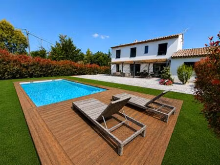 villa récente 6 p avec piscine proche a8 5 pièce(s) 140 m2