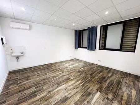 local d'activité 3 pièces 55 m² à louer bastia 20200 ? | era immobilier