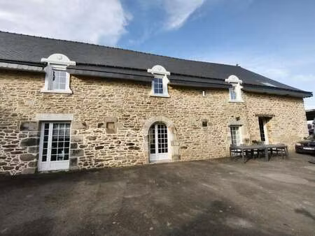 vente longère et corps de ferme à plestan (22640) : à vendre / 270m² plestan